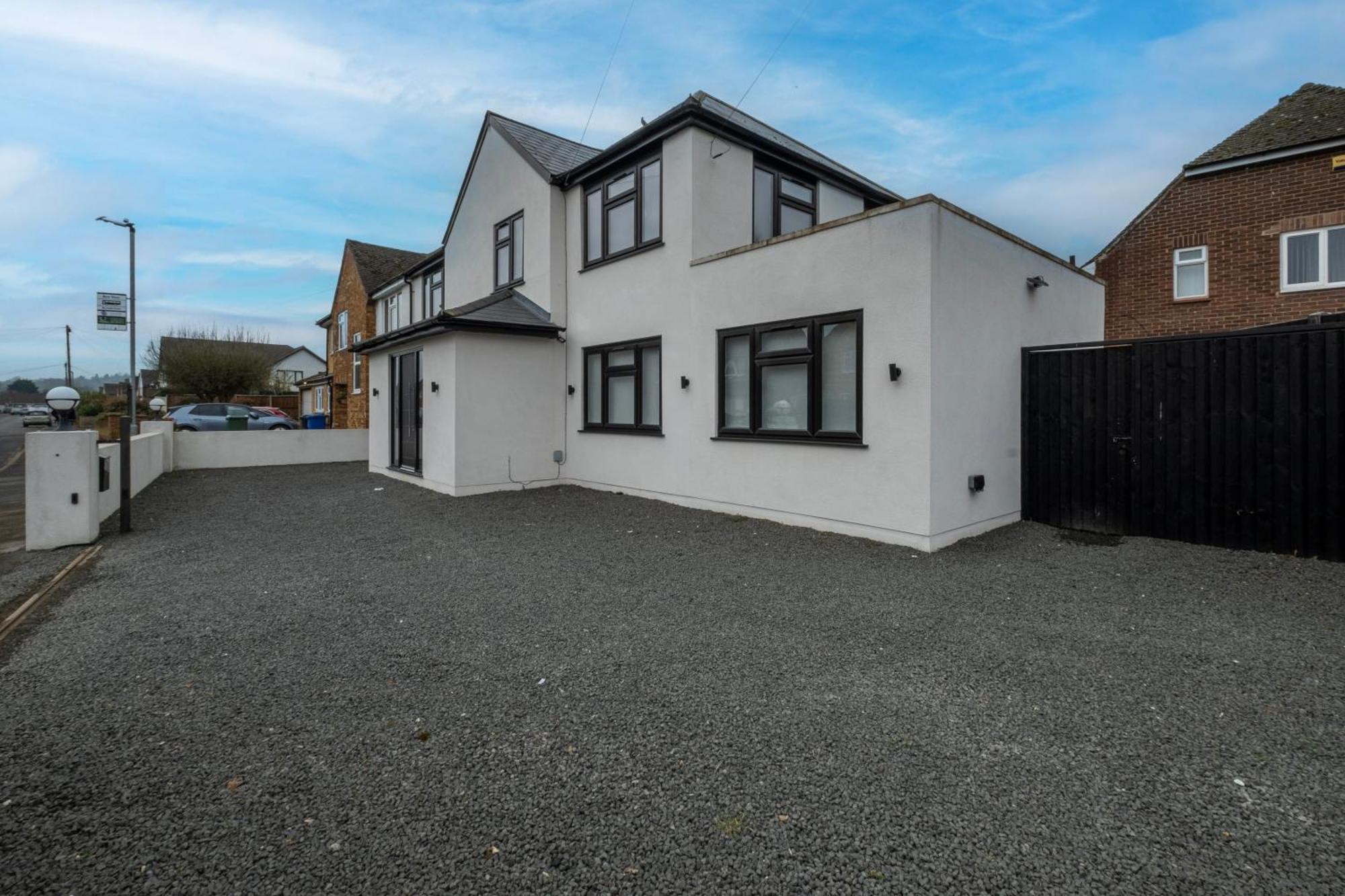 Holiday home Stunning 5 Bedroom, 3 Bathroom In Windsor