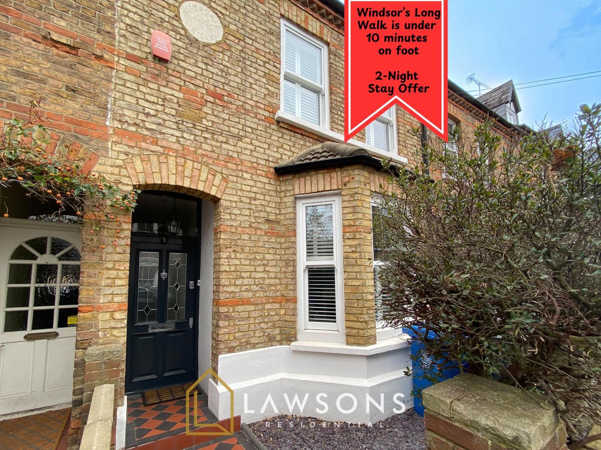 Contemporary Townhouse Living By Lawsons With Secure Parking Holiday home Windsor
