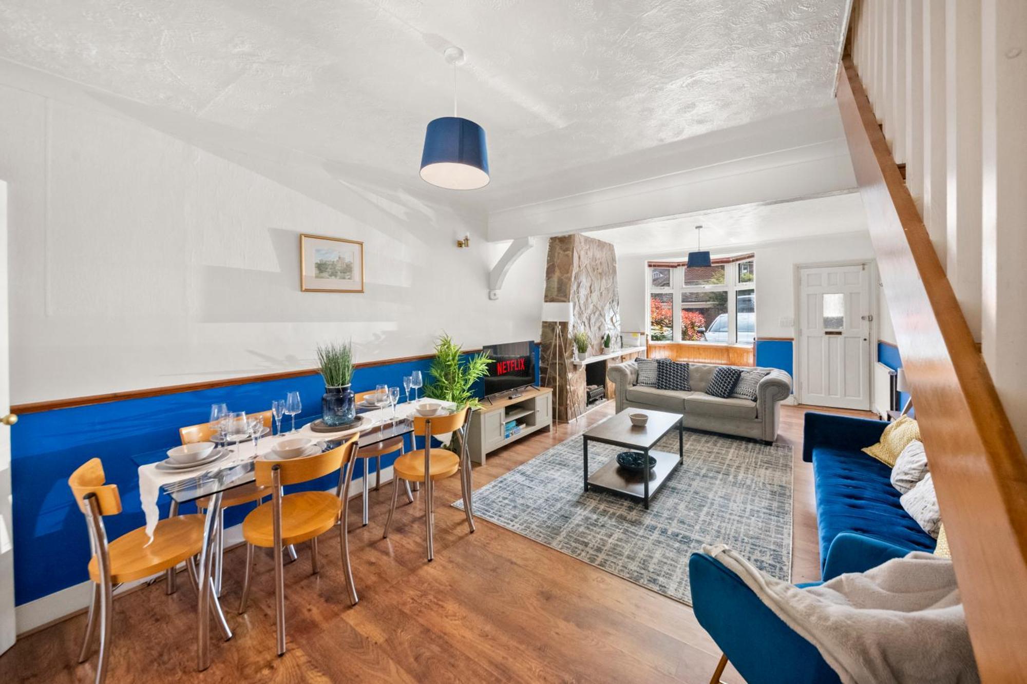 Holiday home Charming With Free Parking That Is Perfect For Relaxation Windsor