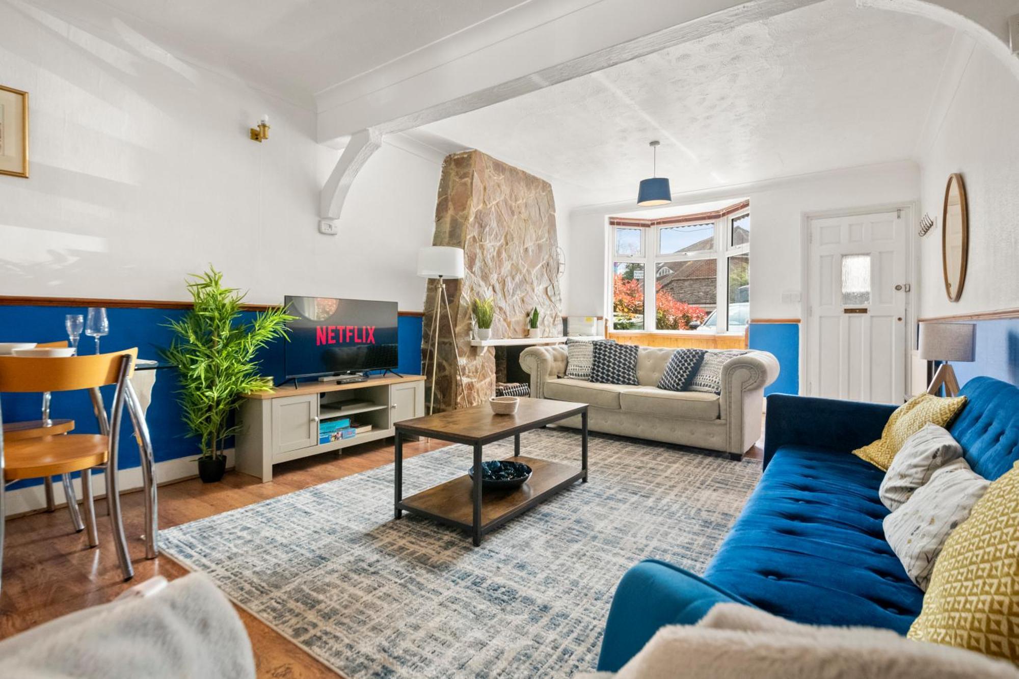 Charming With Free Parking That Is Perfect For Relaxation Holiday home