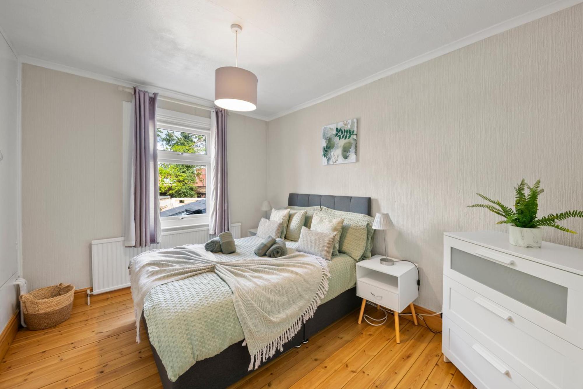 Charming With Free Parking That Is Perfect For Relaxation Holiday home