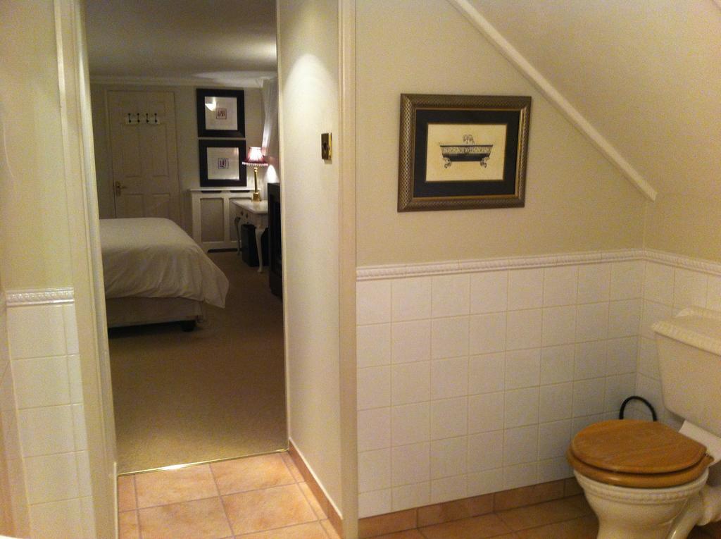 Bed & Breakfast Mcmillans *