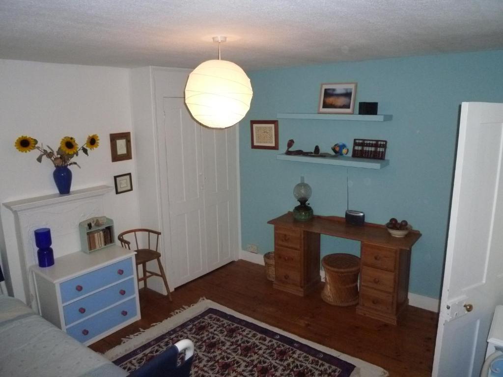 Manor Cottage Bed And Breakfast