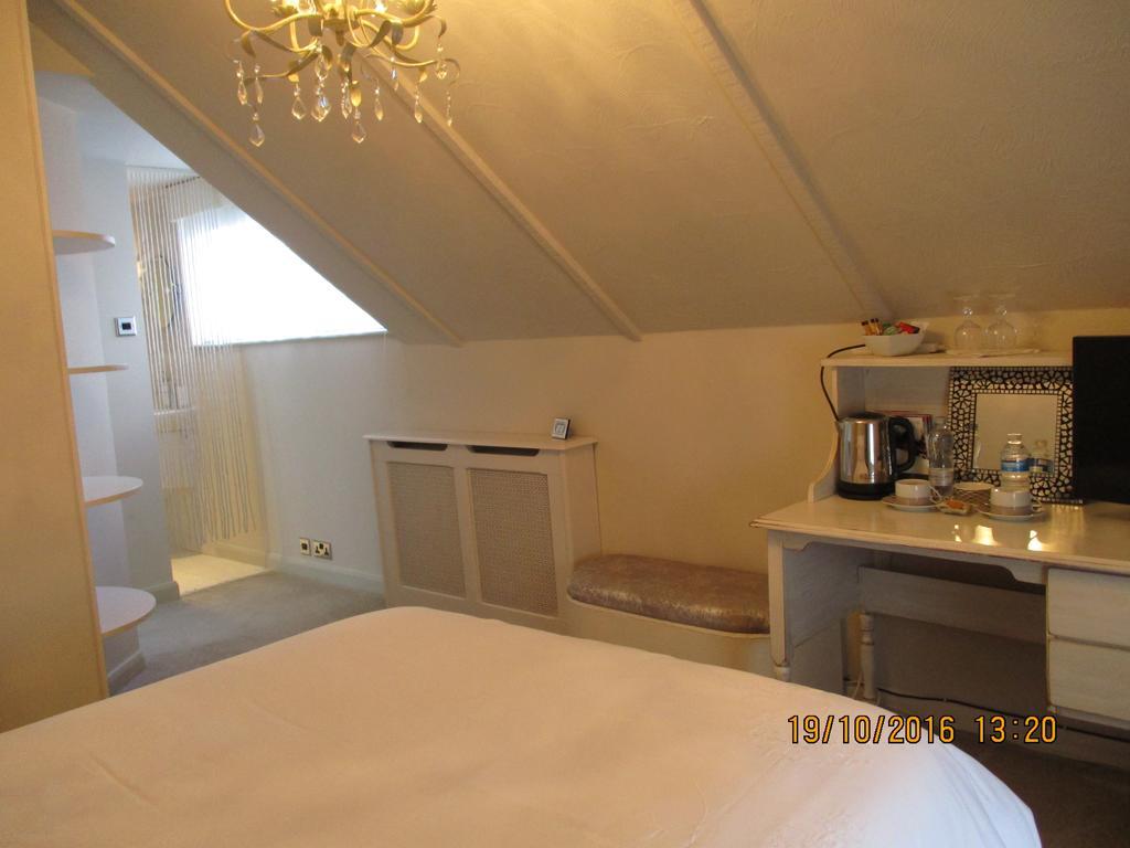 Bed & Breakfast Mcmillans Windsor