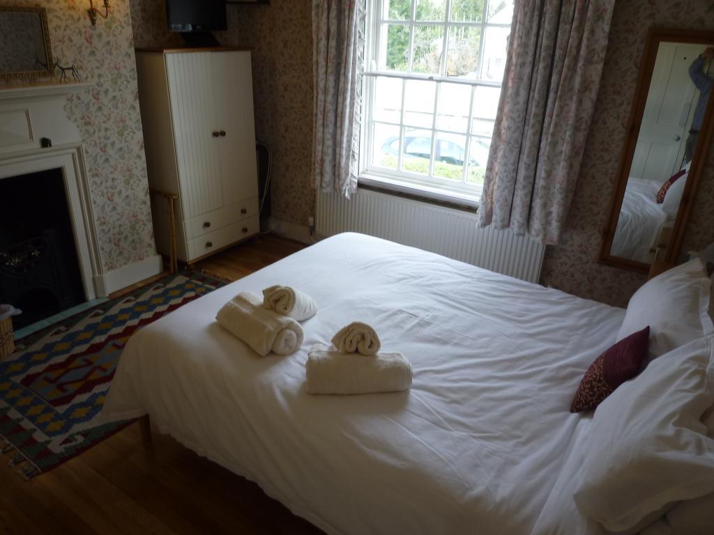 Bed & Breakfast Manor Cottage Bed And Breakfast