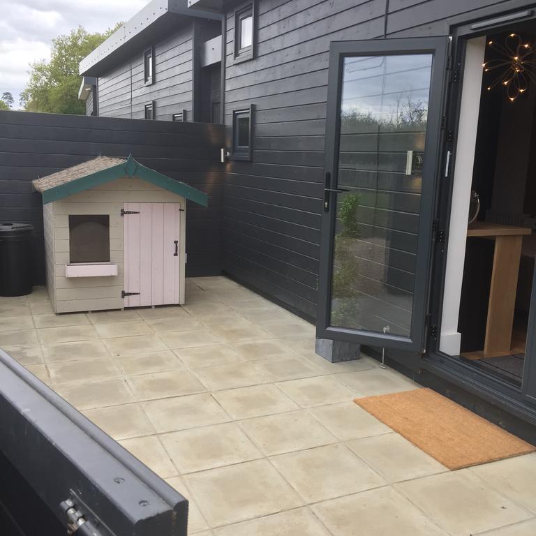 Willow Court Farm Studio West & Petting Farm, 8 Mins To Legoland & Windsor, 15 Mins To Lapland Uk * Windsor