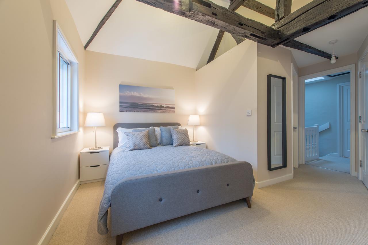 Apartment Facing The Castle *