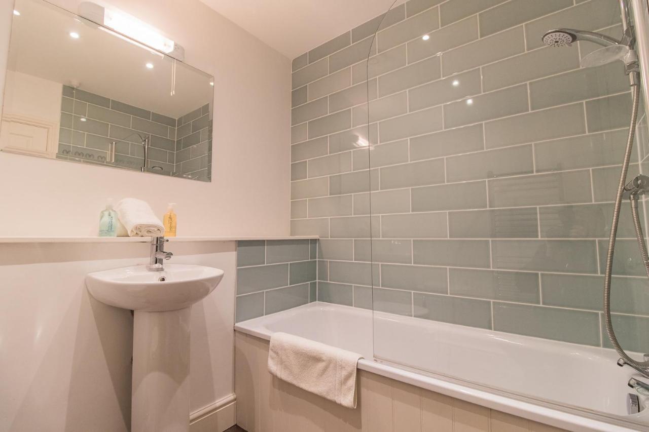 Apartment Lord Raglan House One Bedroom With Parking