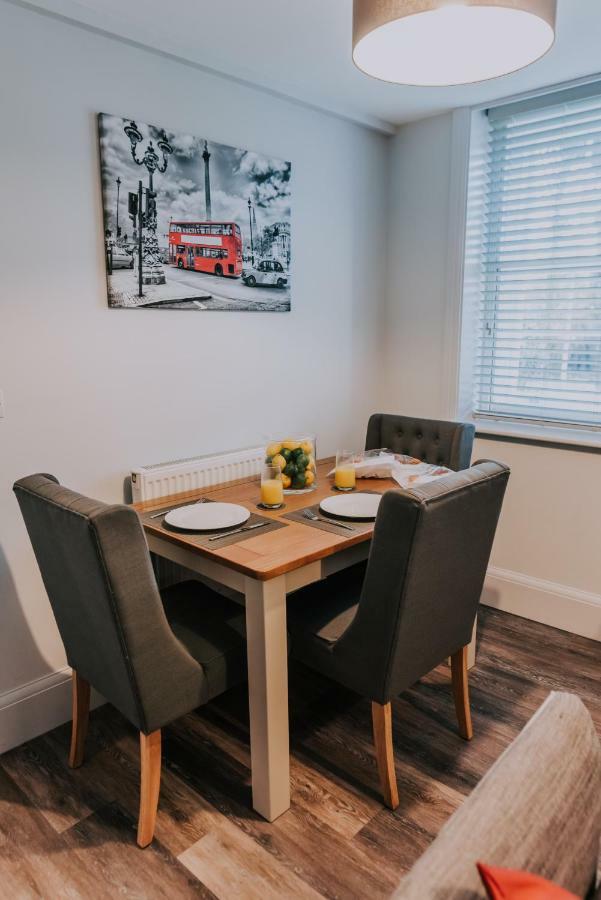 Apartment Cavendish House With Secure, Allocated Parking, 2 Mins Walk From Castle Windsor