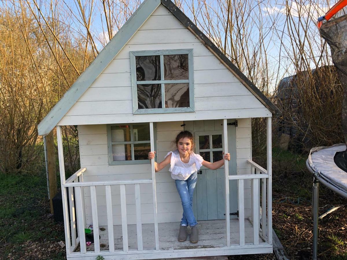 Willow Court Farm Studio East & Petting Farm, 8 Mins To Legoland & Windsor, 15 Mins To Lapland Uk Holiday home *