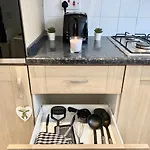 Entire Central Windsor Apartment With Free Parking!