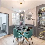 Monthly Escape - Windsor Retreat - City Centre - Near Castle & Eton - Sleeps 4