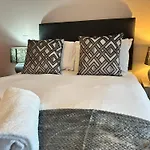 The Prince Albert Pub & Hotel With Onsite Free Parking 2 Minutes From Legoland