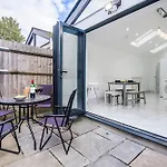 Albert Street Retreat, Windsor