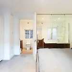 Hampden Apartments - The Louis