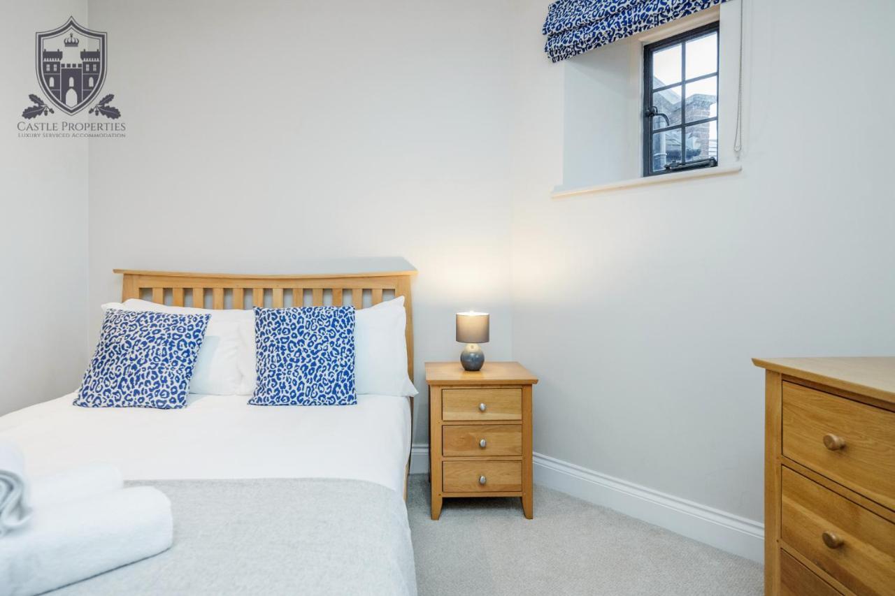 Castle Properties:eton-the College Apartment *