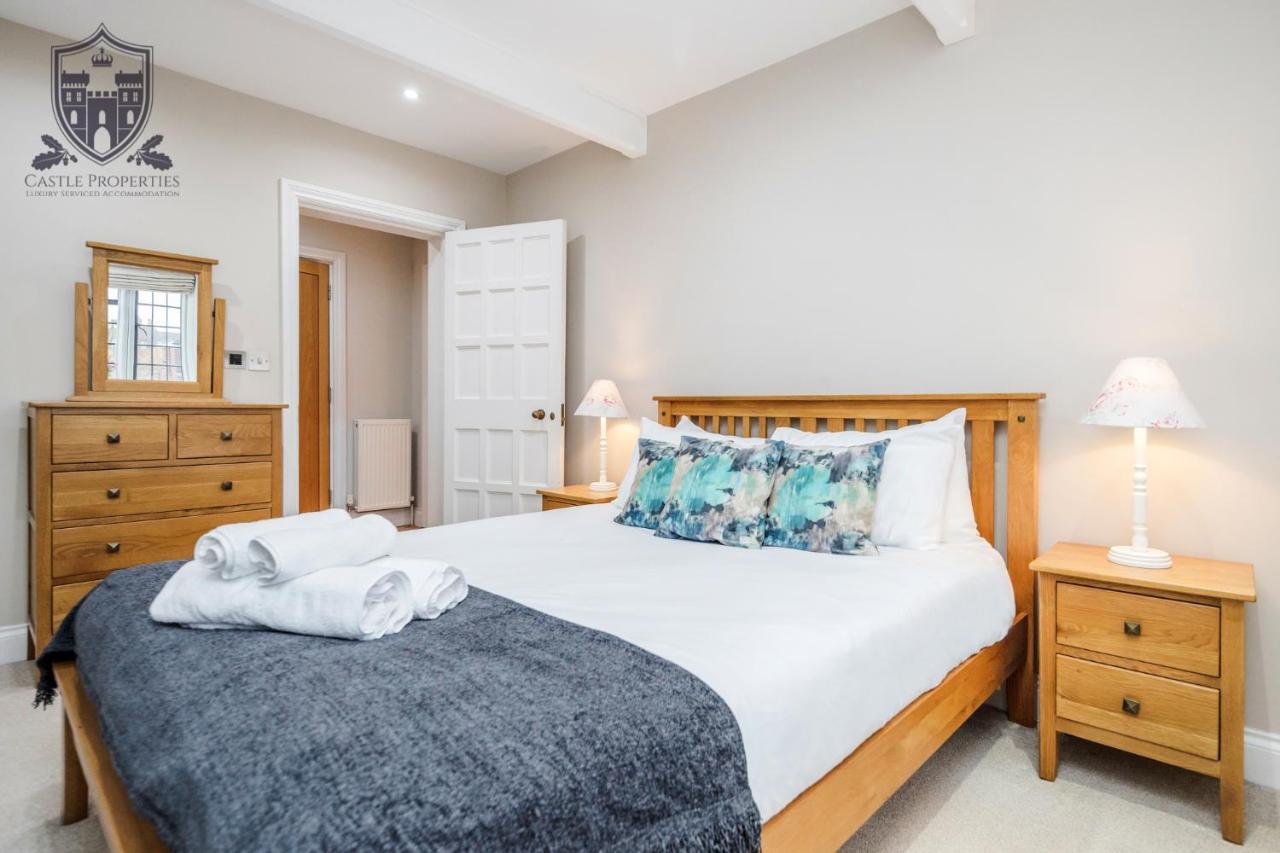 Castle Properties:eton-the College Apartment *