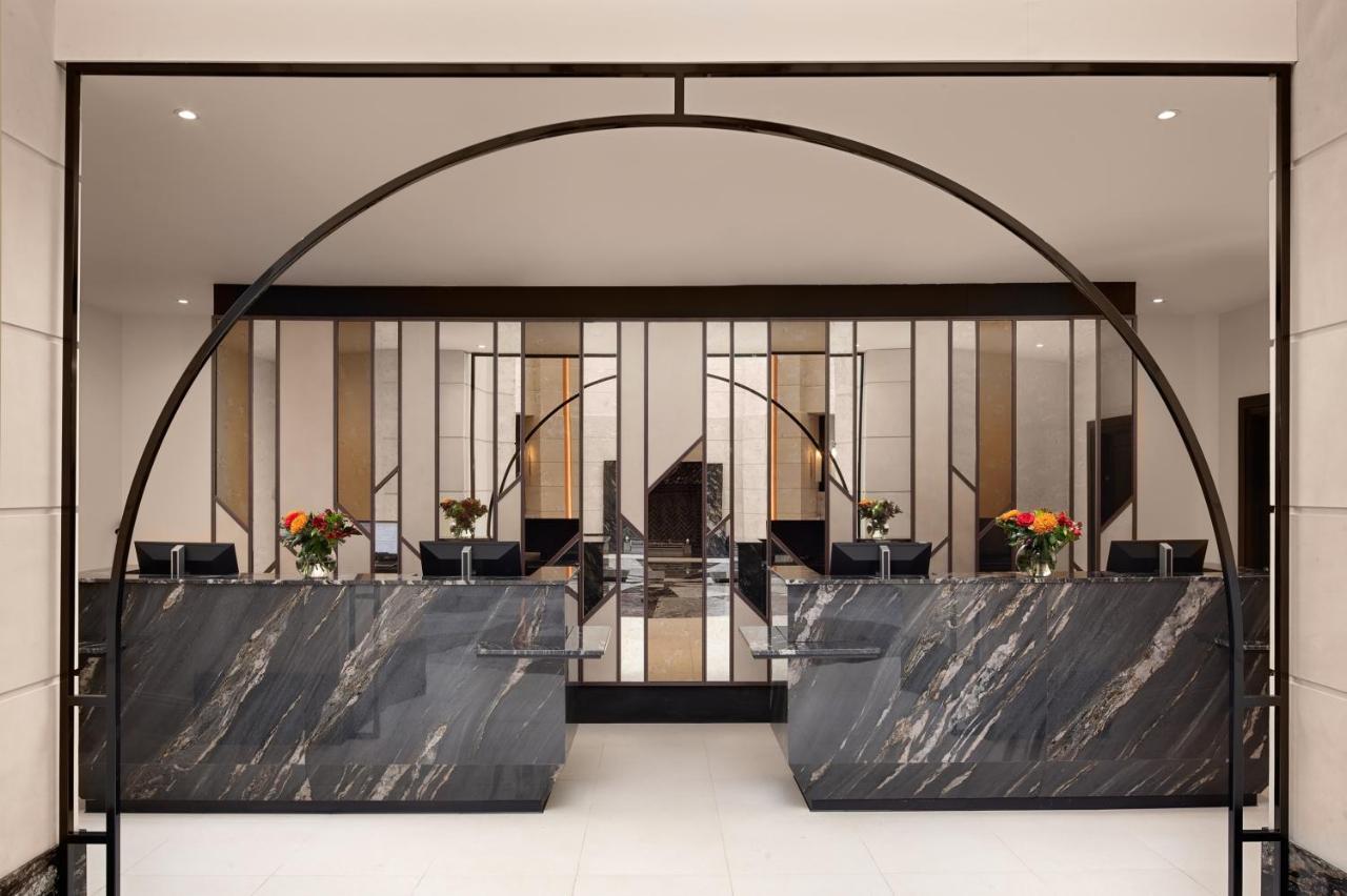 Fairmont Park Hotel