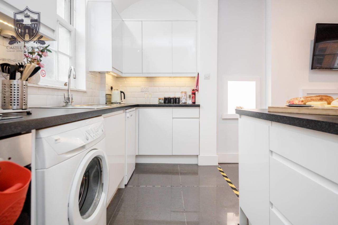 Castle Properties: The Sovereign 5 Bed Town House Apartment *
