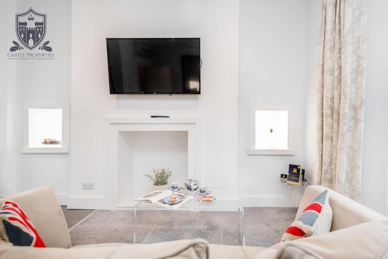 Castle Properties: The Sovereign 5 Bed Town House