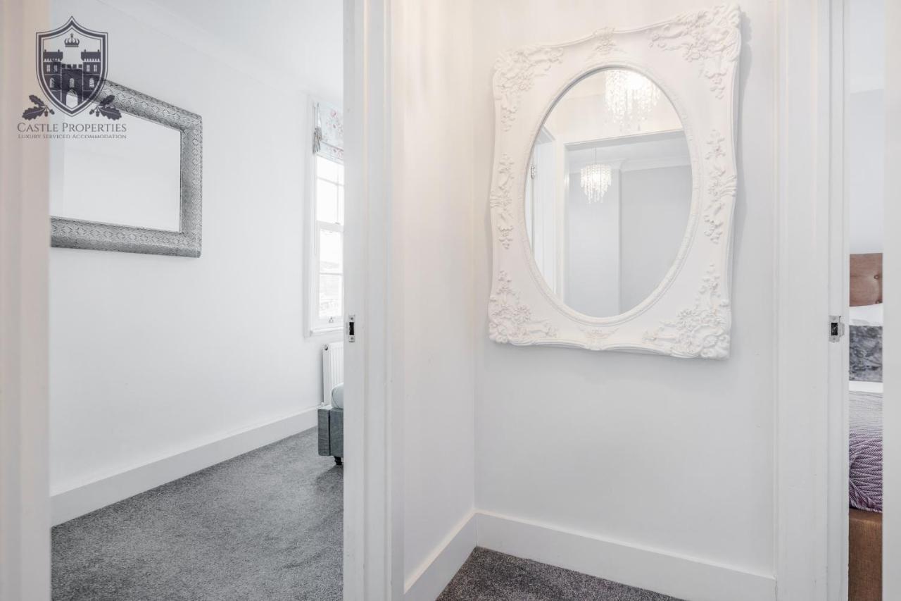 Castle Properties: The Sovereign 5 Bed Town House * Windsor