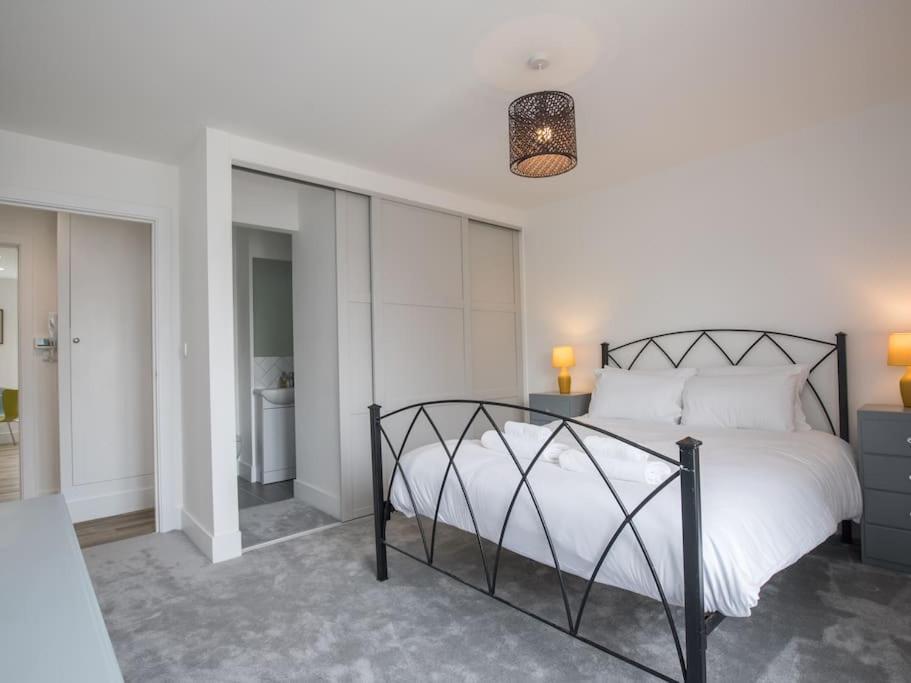 Apartment Entr - Modern In *