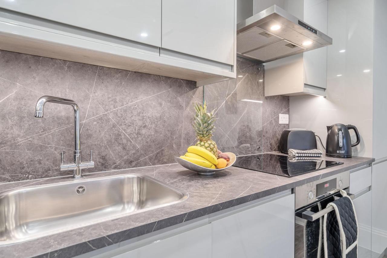 Boutique Living By Lawsons *