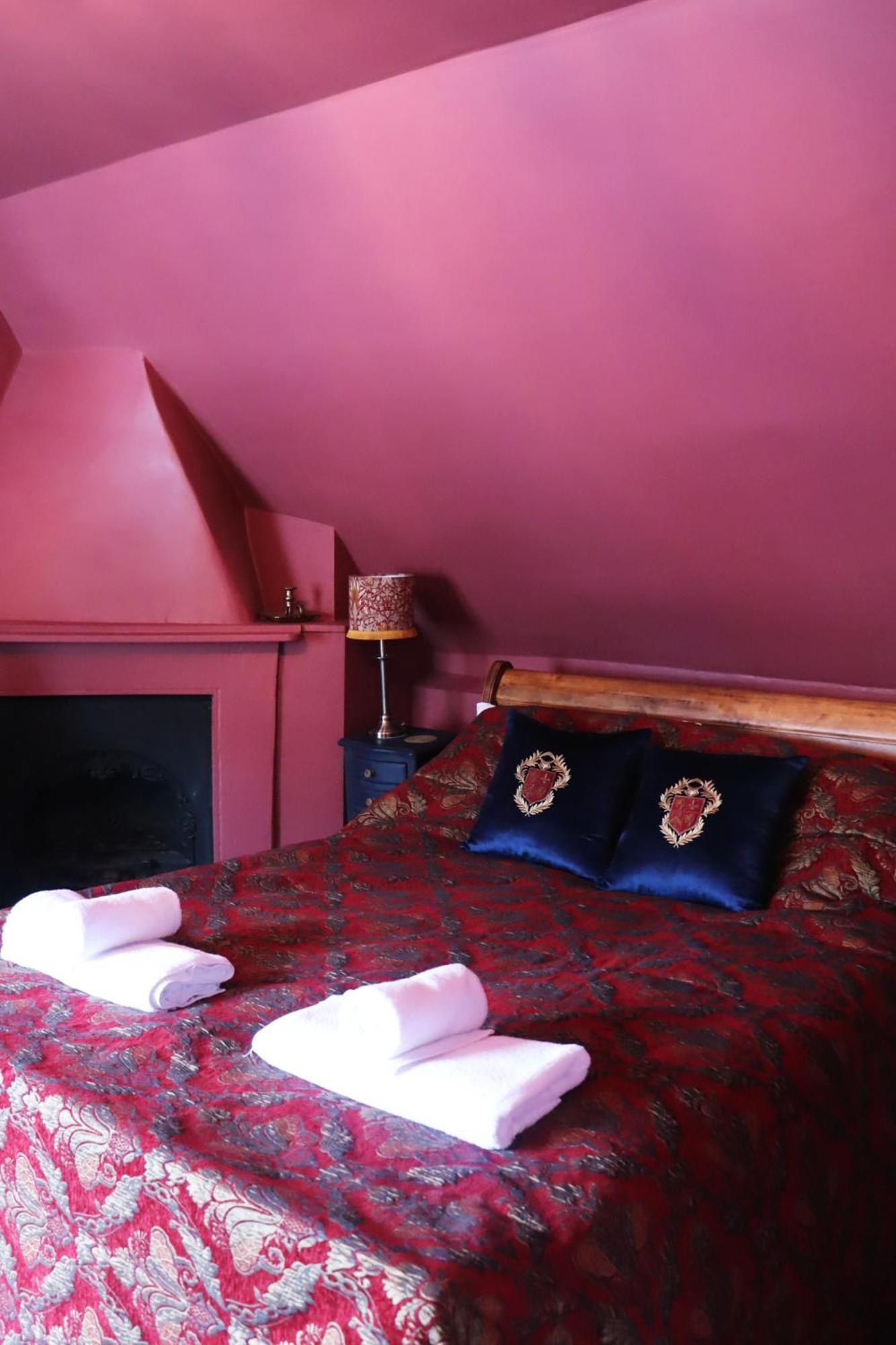 Inn The George Inn