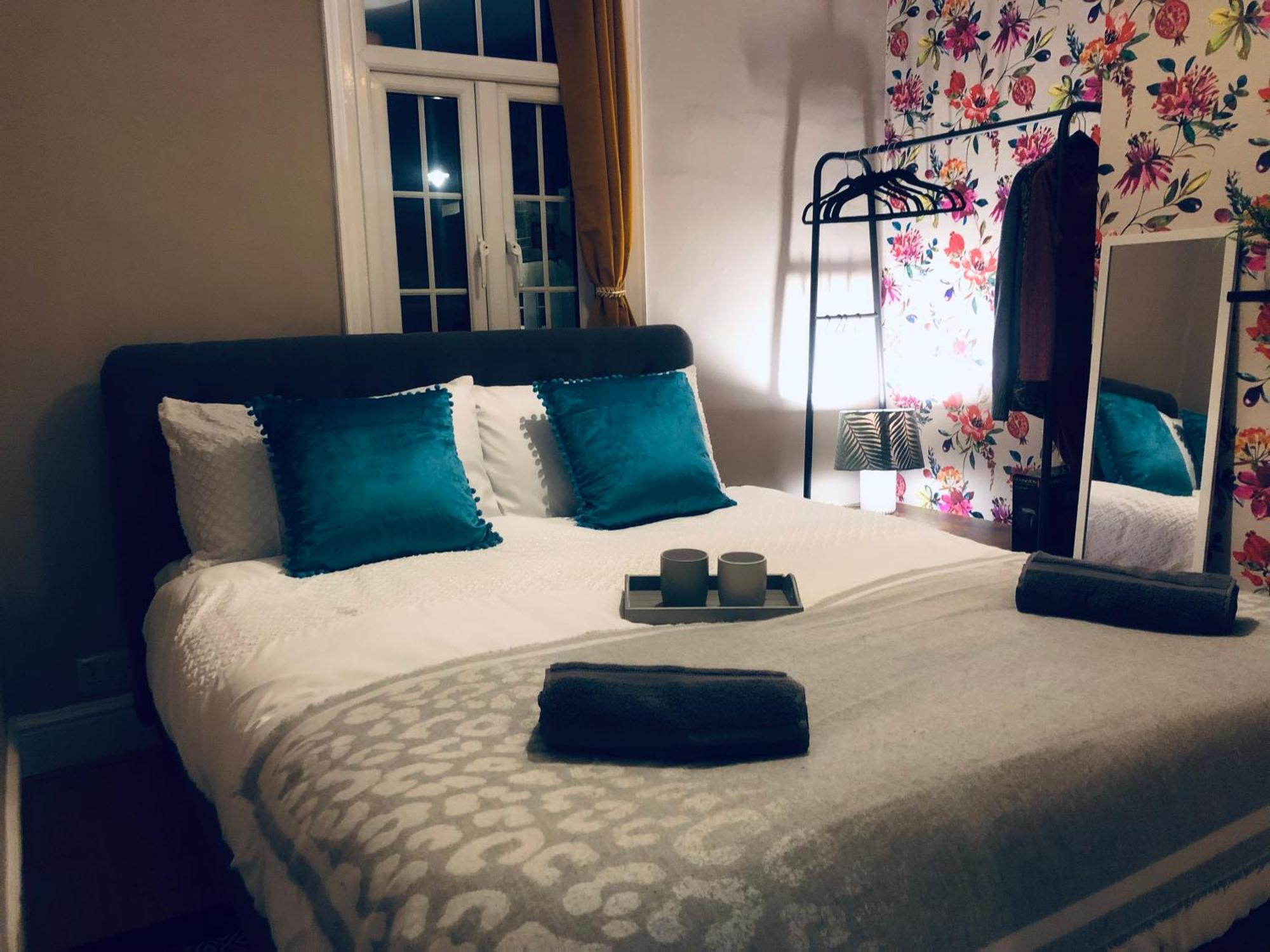 One Bed In Town Centre, 5 Min Walk To The Castle!! * Windsor