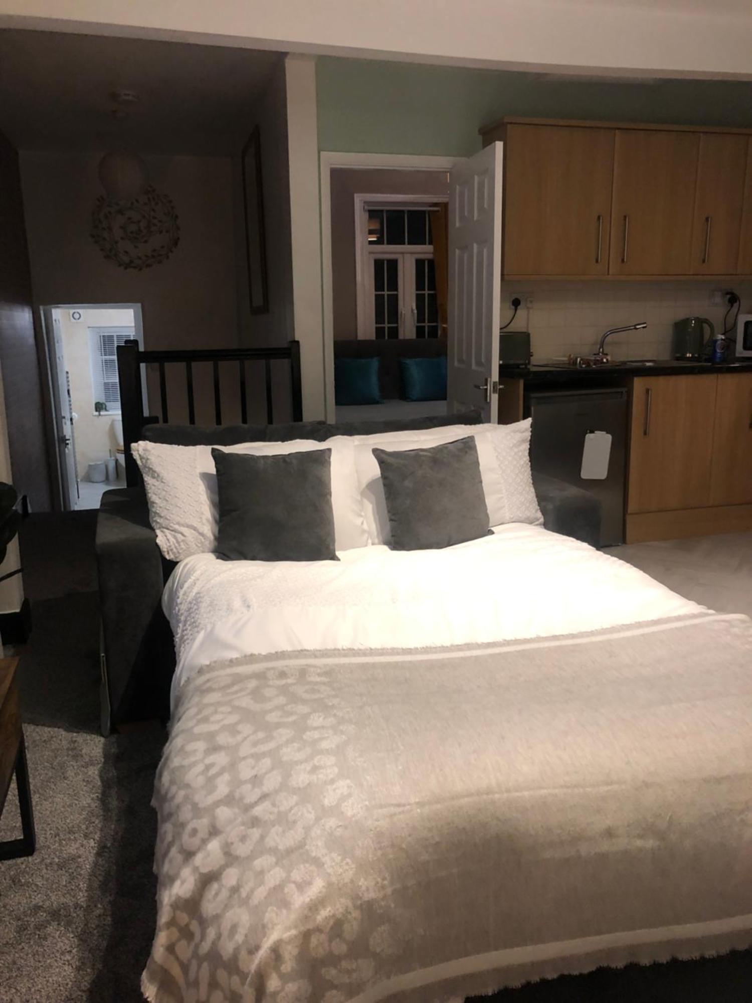 One Bed In Town Centre, 5 Min Walk To The Castle!! Windsor