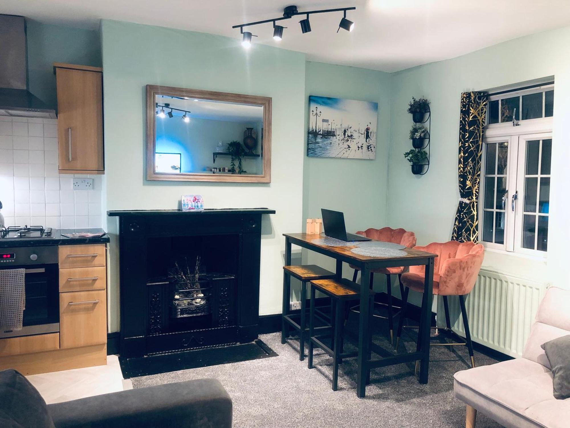Apartment One Bed In Town Centre, 5 Min Walk To The Castle!!