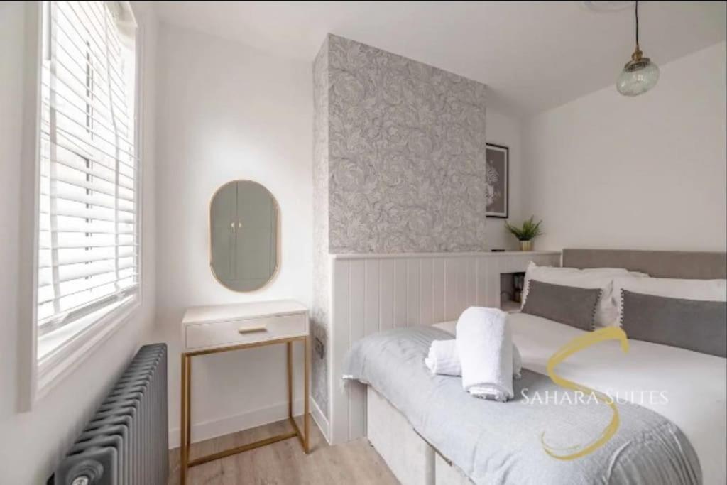 Monthly Escape - Retreat - Centre - Near Castle & Eton - Sleeps 4 Windsor