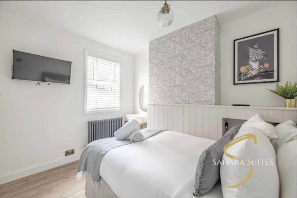 Monthly Escape - Retreat - Centre - Near Castle & Eton - Sleeps 4 Holiday home *