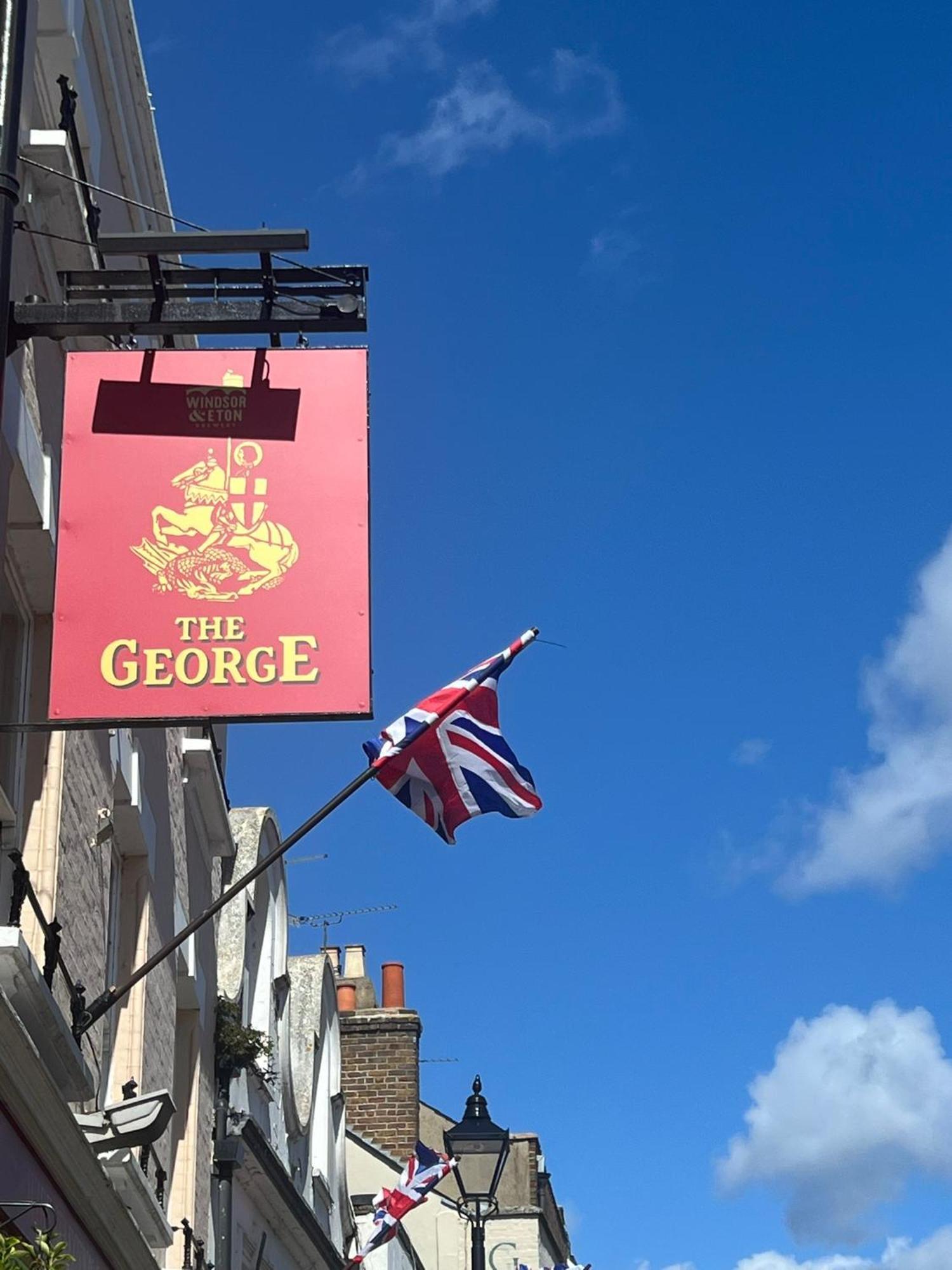 The George Inn 3*