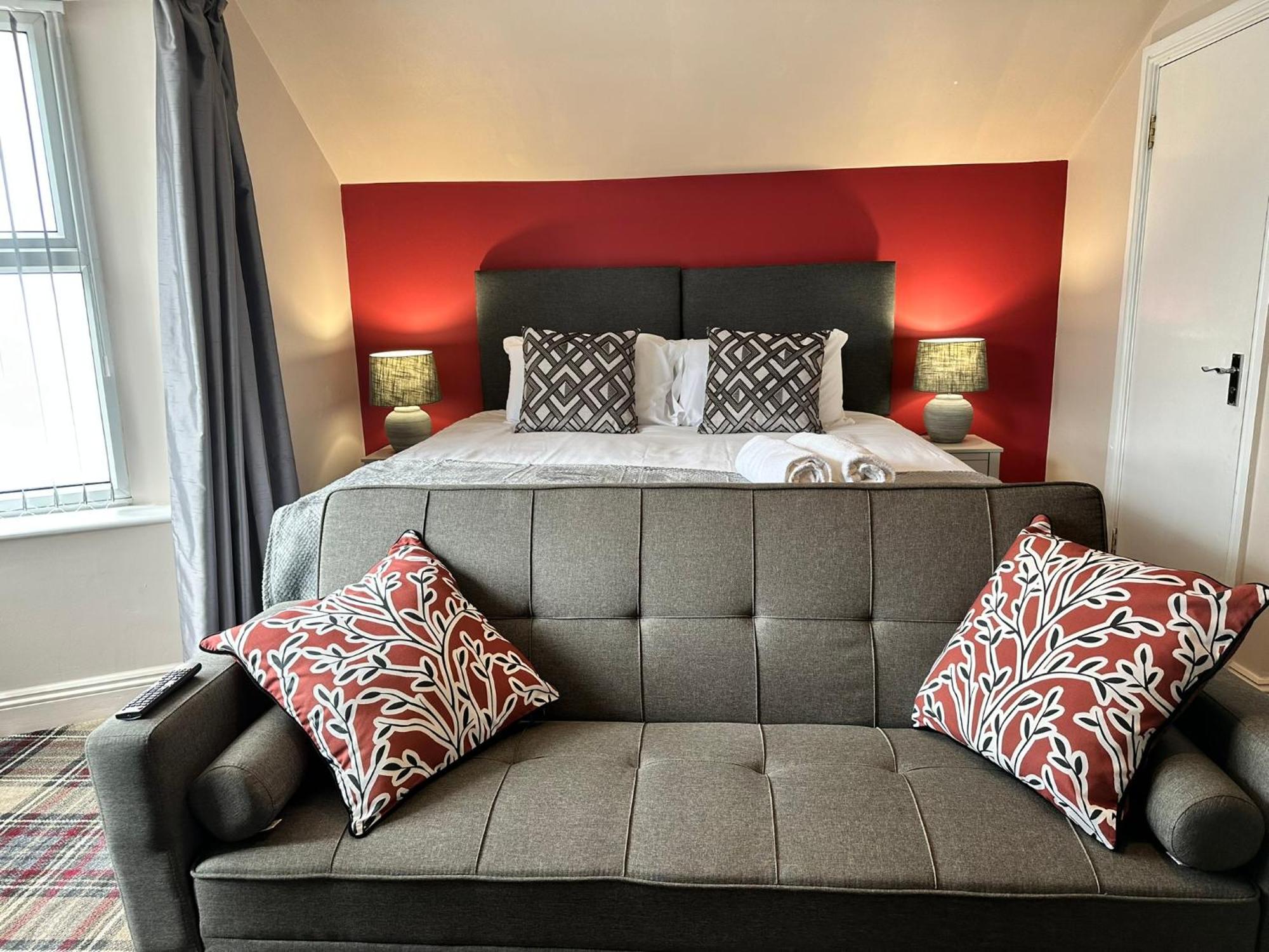 Hotel The Pub & With Onsite Free Parking 2 Minutes From Legoland