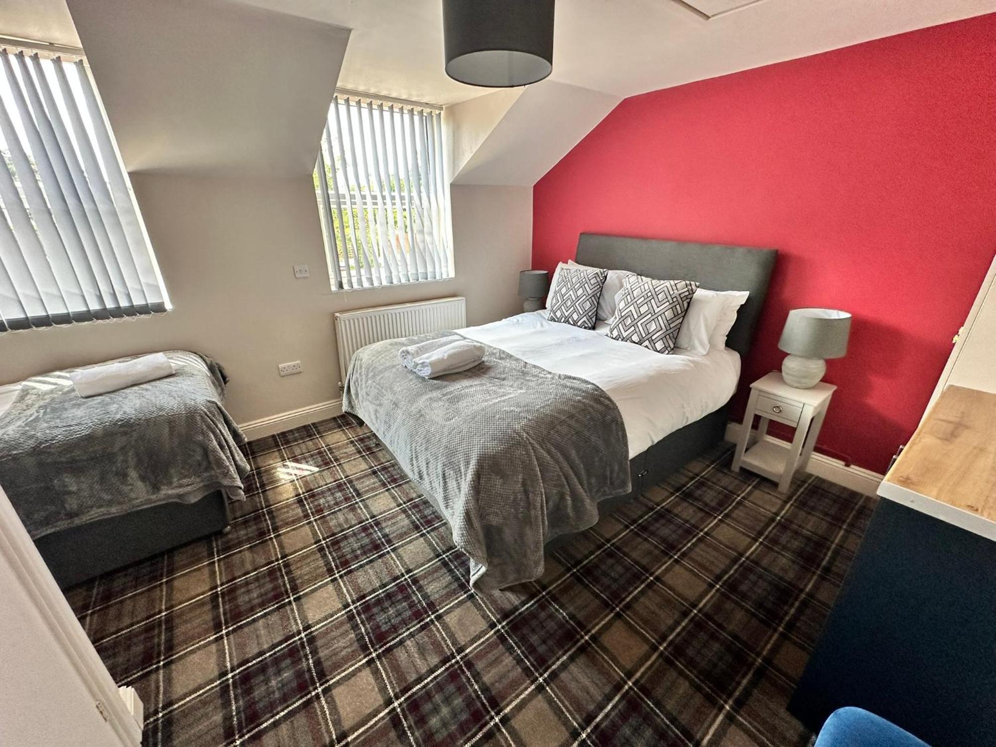 Hotel The Pub & With Onsite Free Parking 2 Minutes From Legoland Windsor