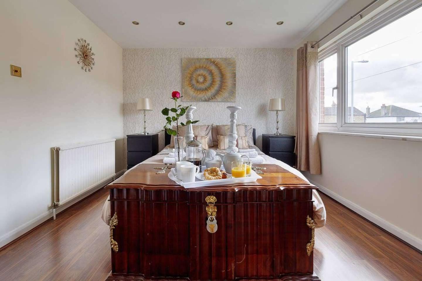 Three Bedroom In A Great Location * Windsor