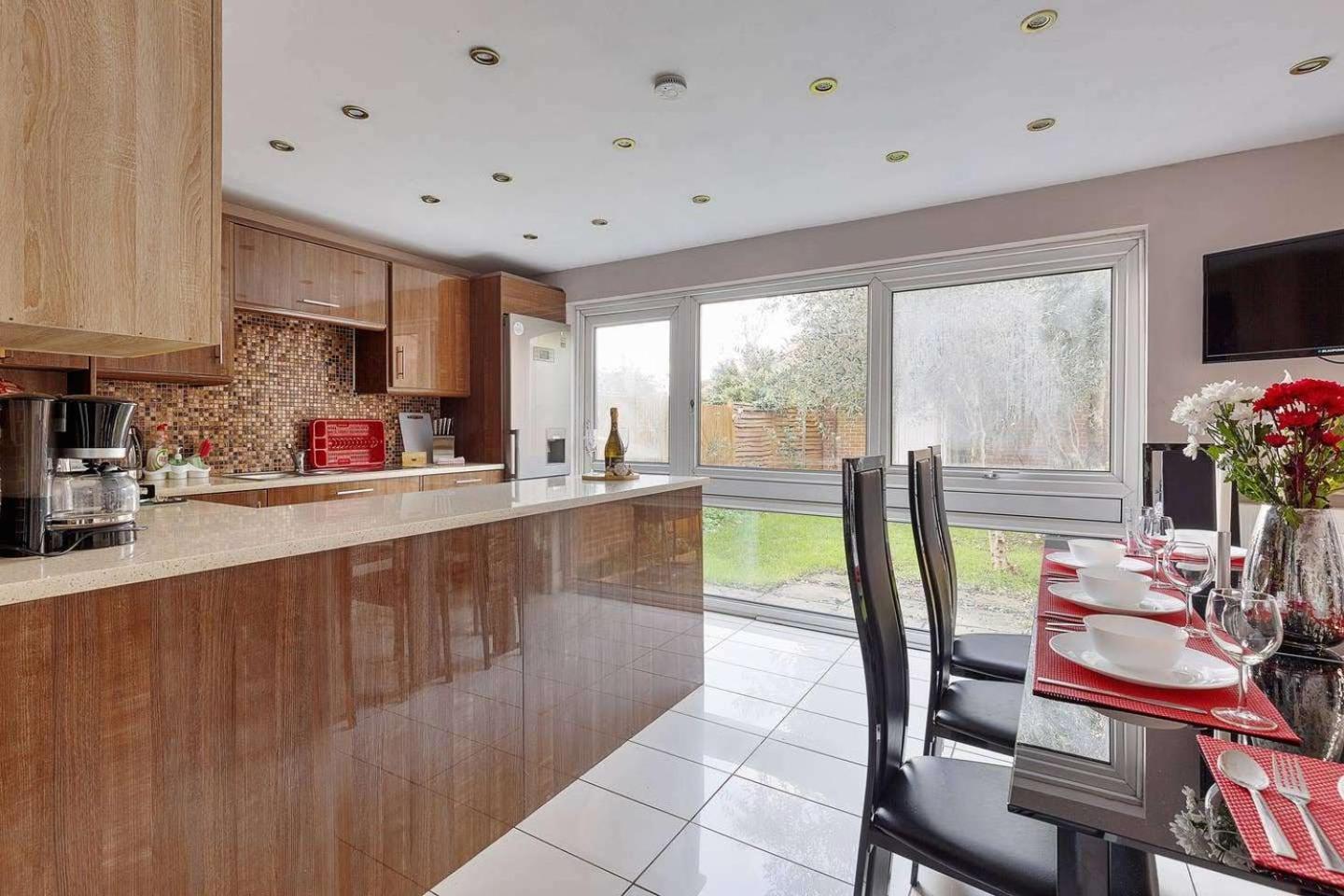 Three Bedroom In A Great Location *