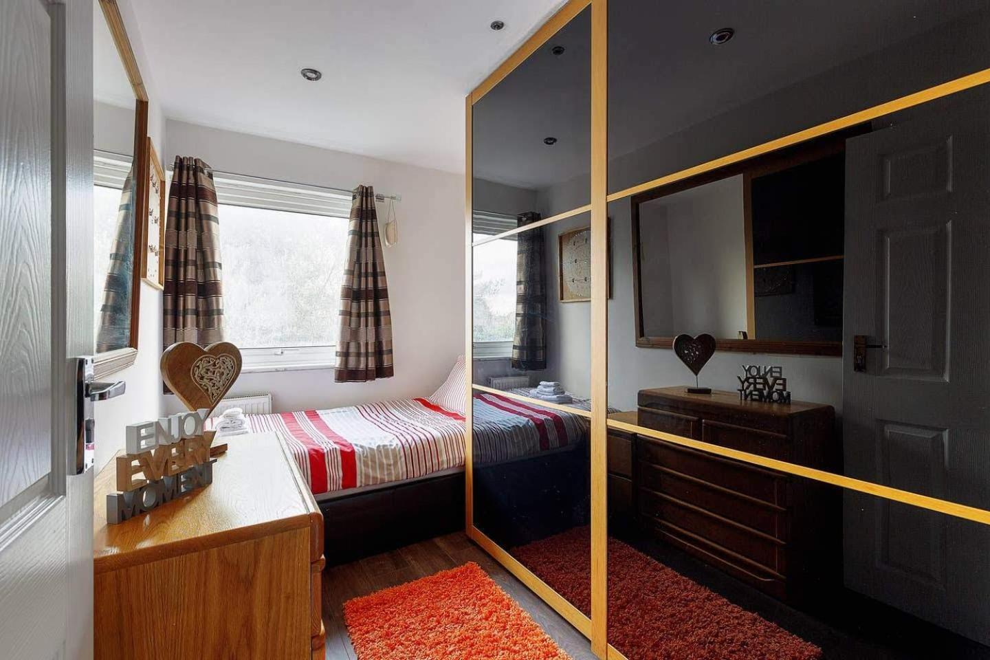 Apartment Three Bedroom In A Great Location Windsor