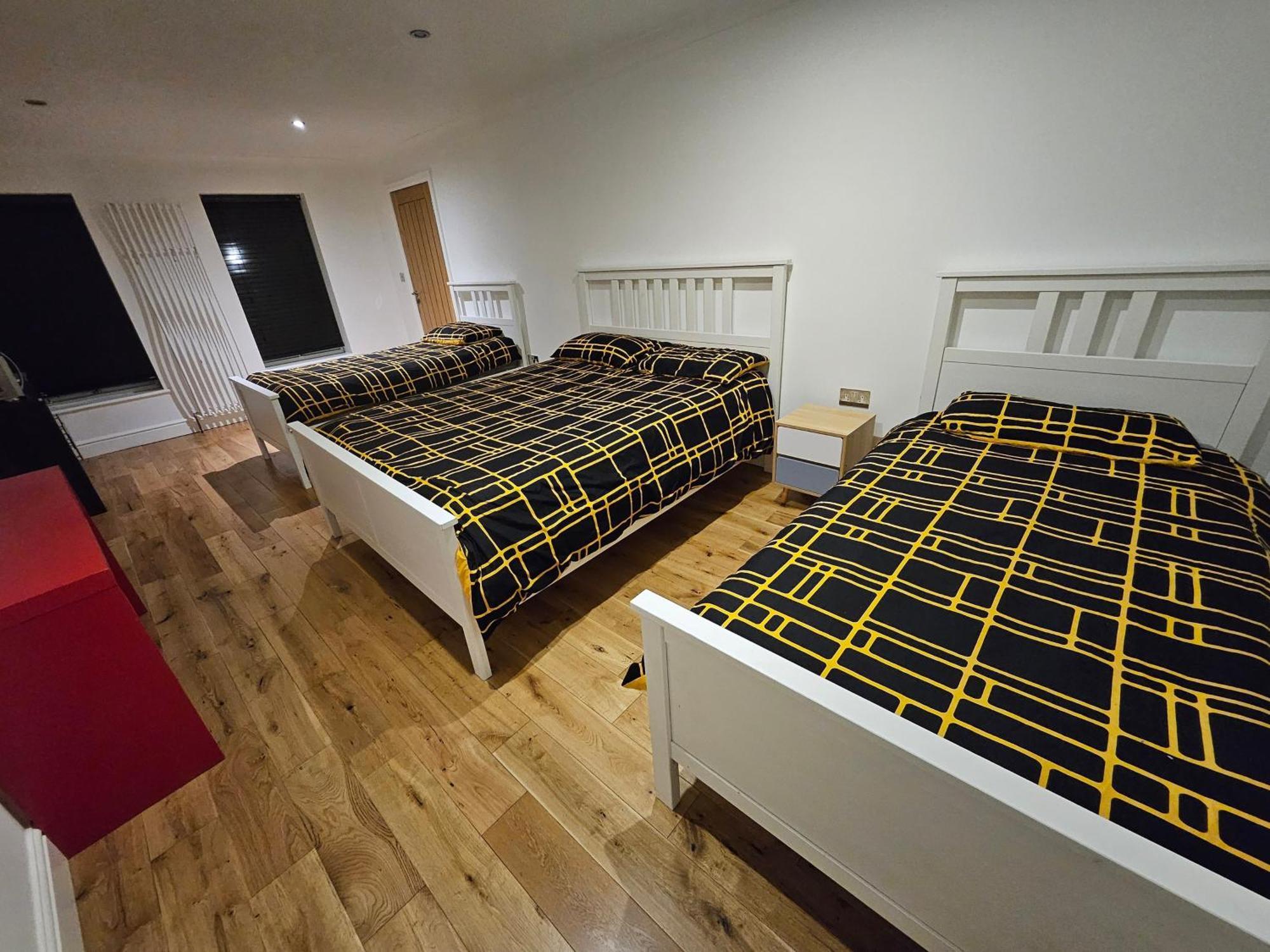Annexe Pool Table Air Hockey Table Tennis Movie Chalet Windsor