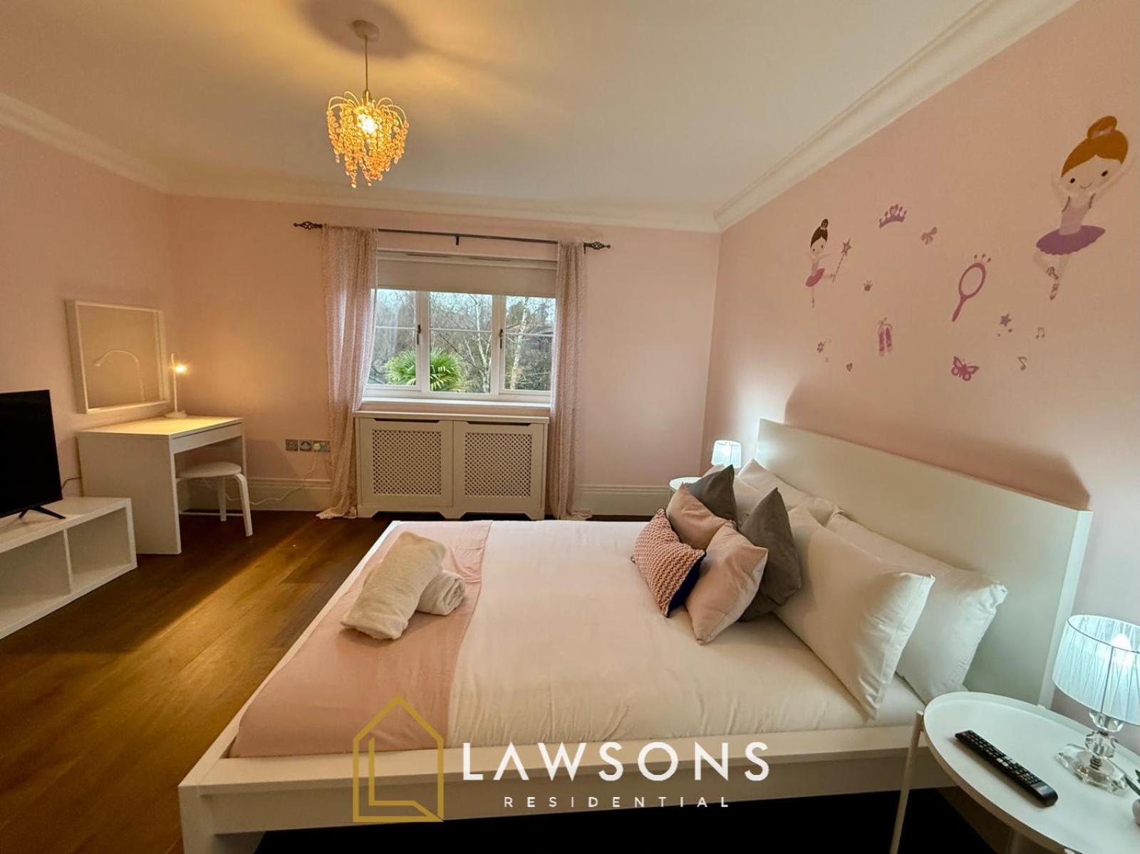 Executive Living By Lawsons- Moments From Legoland Villa *