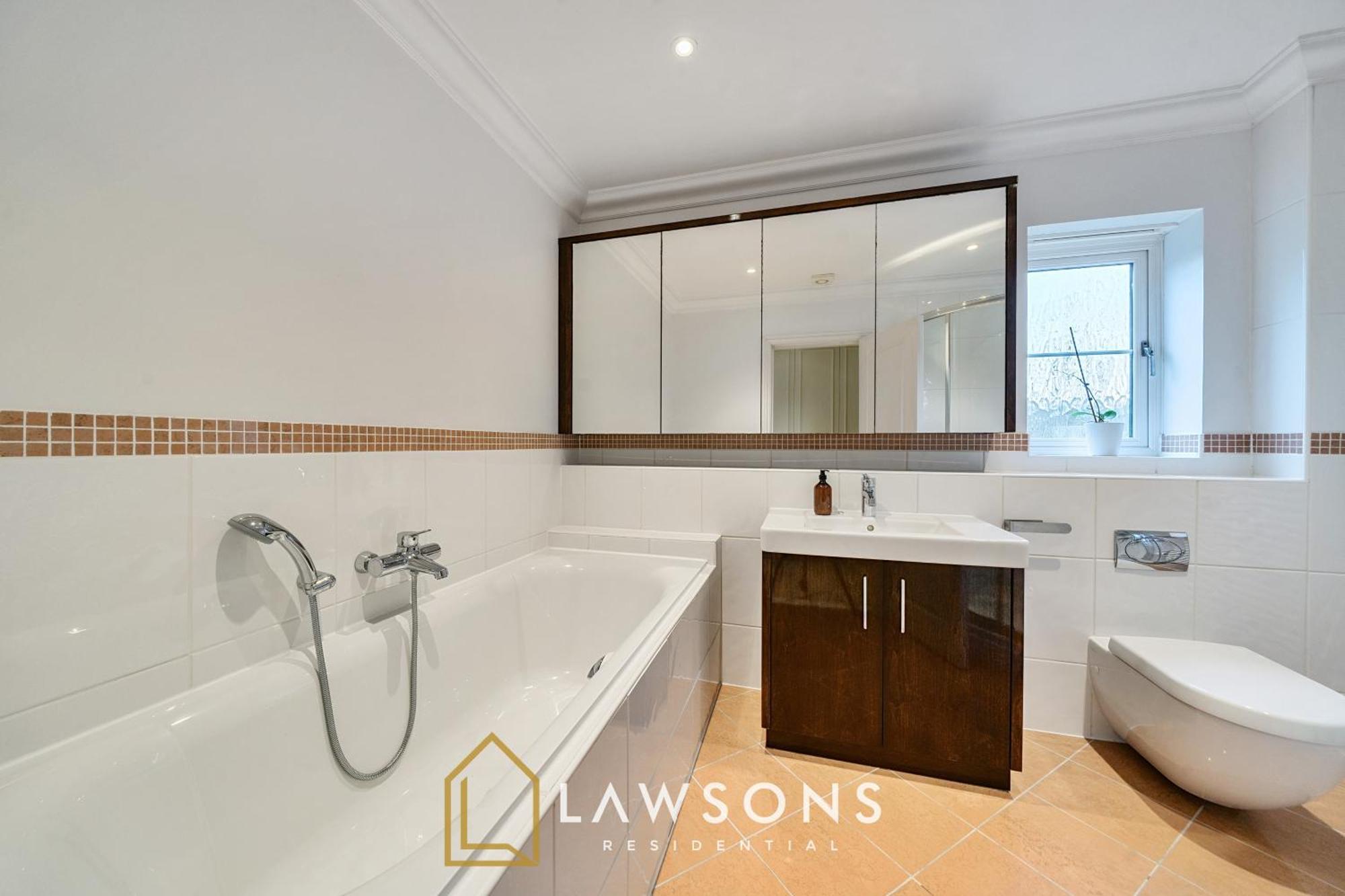 Executive Living By Lawsons- Moments From Legoland Windsor