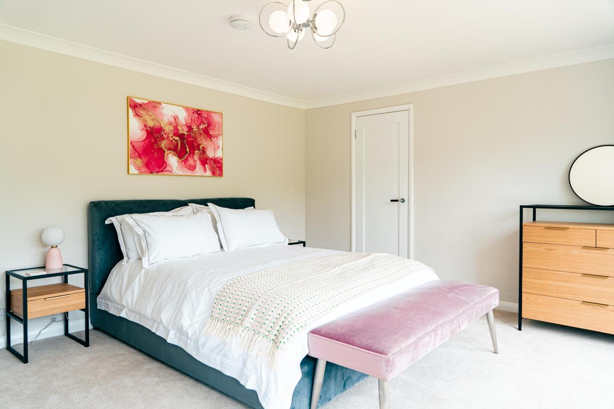 Riverside Bliss In Windsor, 5 Bed, Secure Parking * Windsor