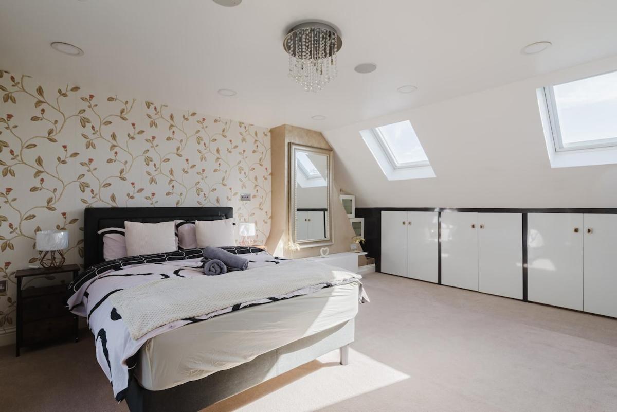 Apartment Four Bedroom House By Brookland Serviced Short Lets London With Free Wifi *