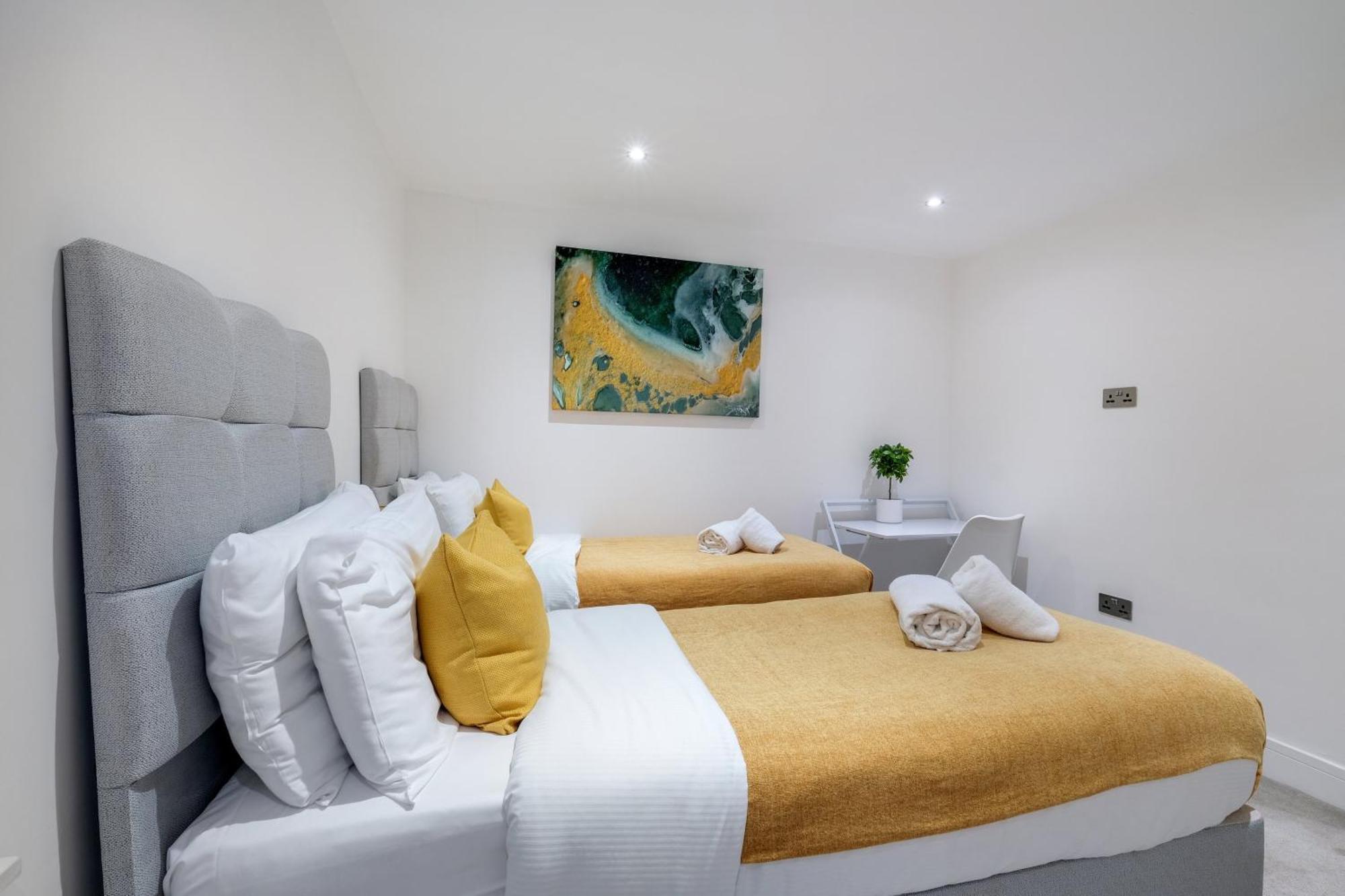 Holiday home Stunning 5 Bedroom, 3 Bathroom In