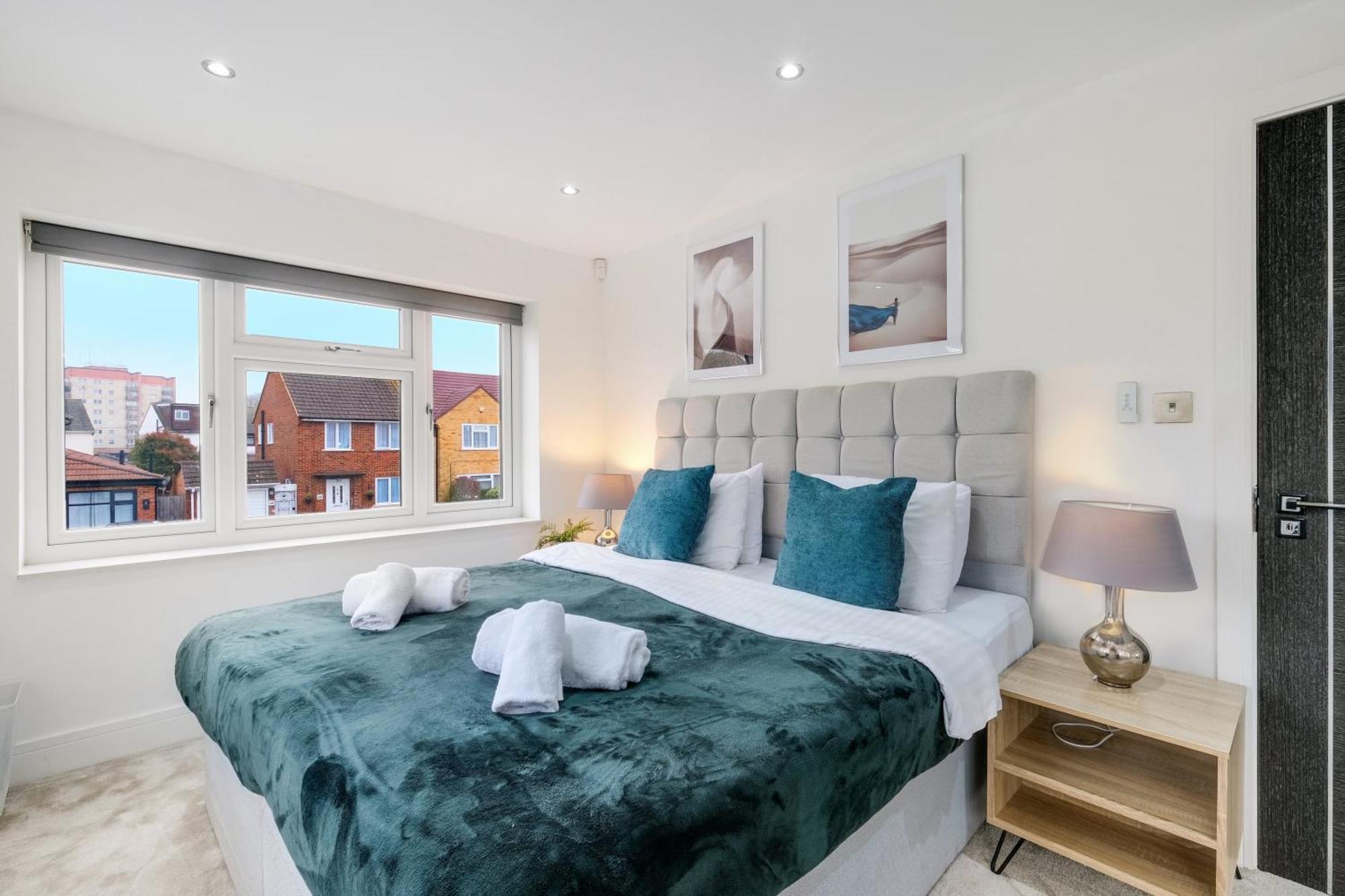 Holiday home Stunning 5 Bedroom, 3 Bathroom In *