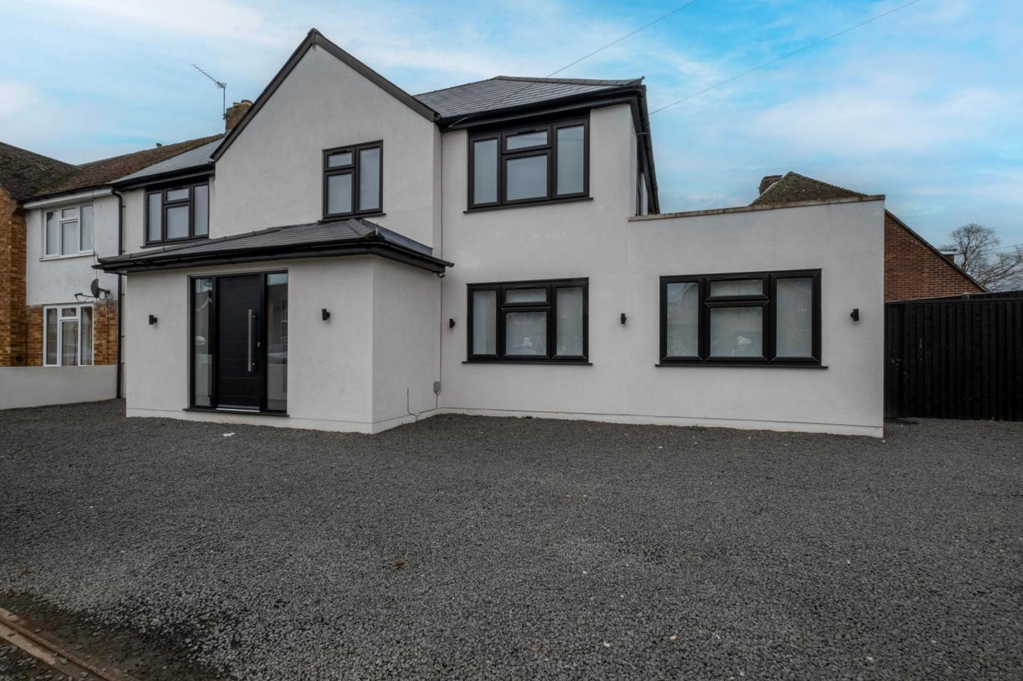 Holiday home Stunning 5 Bedroom, 3 Bathroom In Windsor