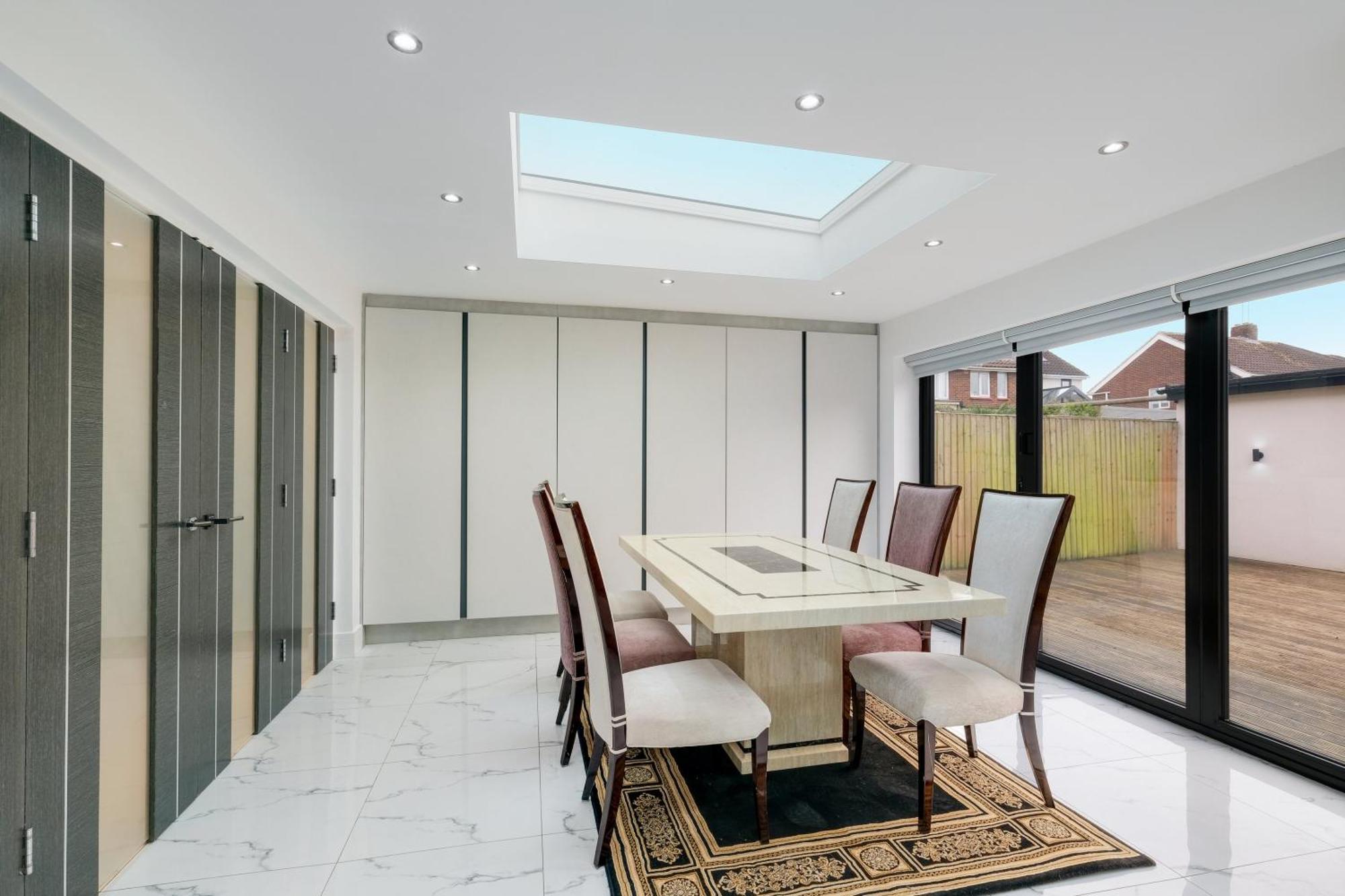 Holiday home Stunning 5 Bedroom, 3 Bathroom In *