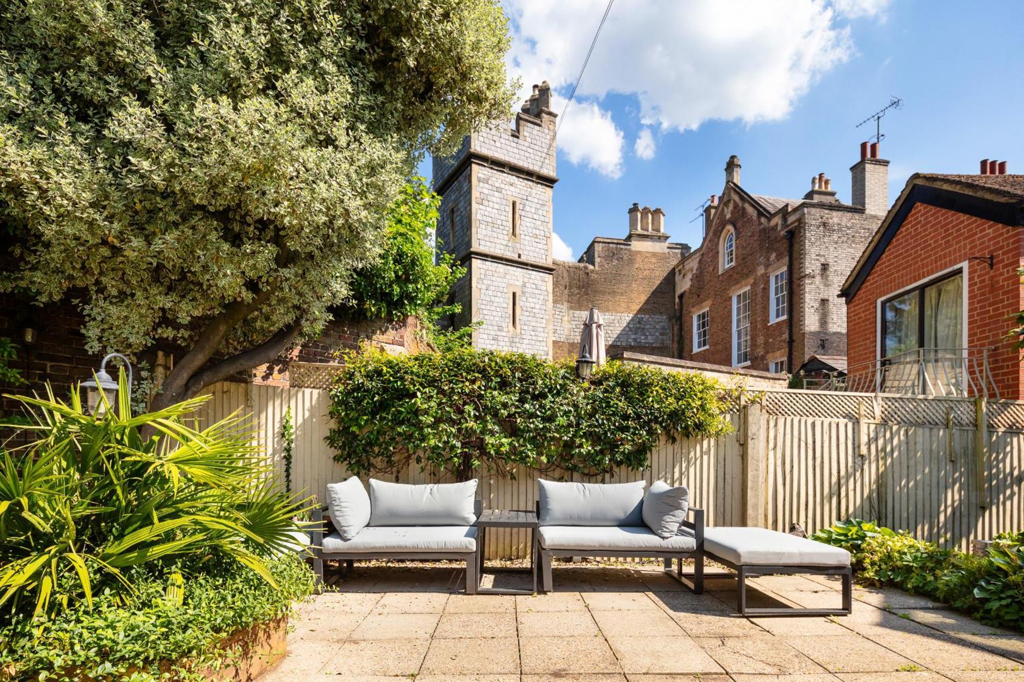 Castle 4-bed & Garden * Windsor