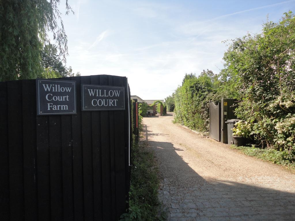 Willow Court Farm Studio West & Petting Farm, 8 Mins To Legoland & Windsor, 15 Mins To Lapland Uk Holiday home *